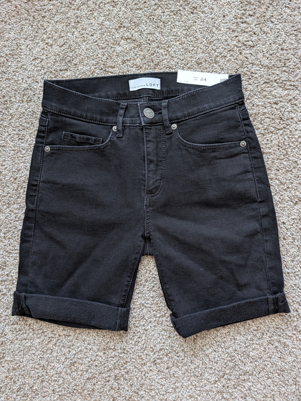 Loft Women Black Denim Roll Cuff Slim Pockets Bermuda Jean Shorts NWT Size 00/24